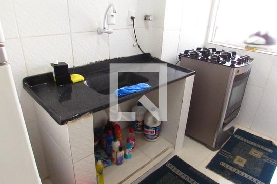 Cozinha de apartamento à venda com 2 quartos, 52m² em Jardim Umarizal, São Paulo