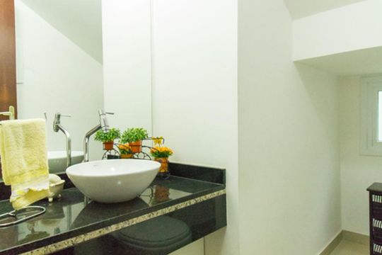 Lavabo de casa à venda com 3 quartos, 160m² em Vila Carbone, São Paulo