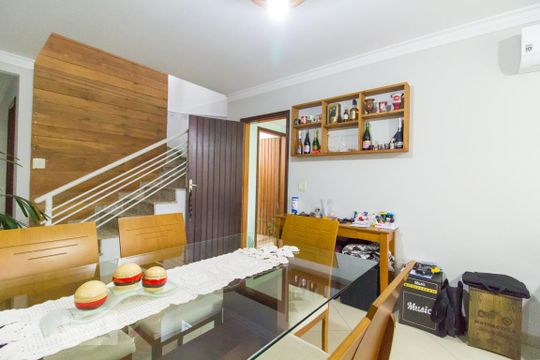 Sala de Jantar de casa à venda com 3 quartos, 160m² em Vila Carbone, São Paulo