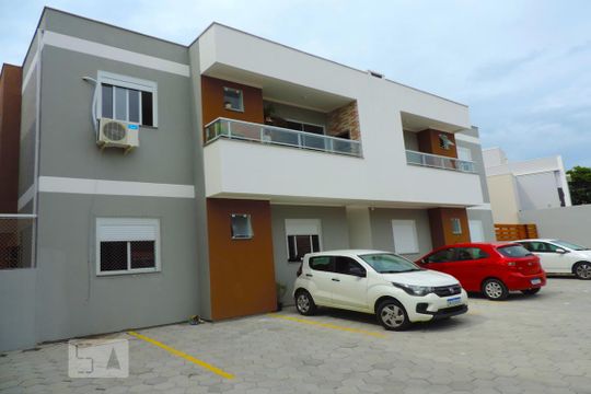 Fachada de apartamento para alugar com 2 quartos, 62m² em Campeche, Florianópolis