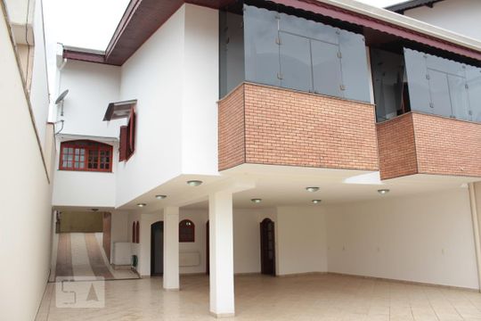 Garagem de casa para alugar com 3 quartos, 200m² em Jardim da Fonte, Jundiaí