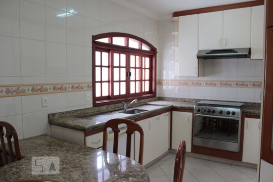 Cozinha de casa para alugar com 3 quartos, 200m² em Jardim da Fonte, Jundiaí