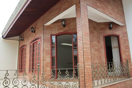 Frente da Casa de casa à venda com 3 quartos, 200m² em Jardim da Fonte, Jundiaí