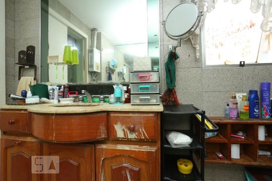 Banheiro da Suíte de apartamento à venda com 4 quartos, 260m² em Copacabana, Rio de Janeiro