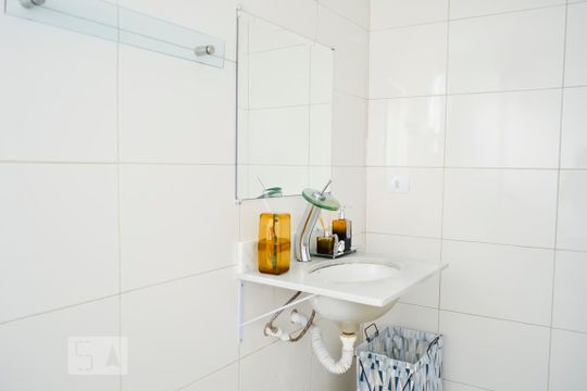Banheiro Suite Lavatório de casa à venda com 2 quartos, 180m² em Fazenda da Juta, São Paulo