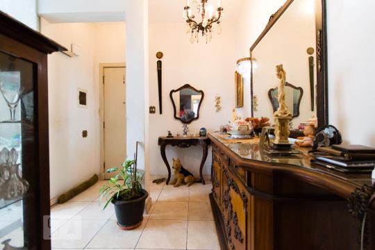 Hall de Entrada de apartamento à venda com 2 quartos, 85m² em Bela Vista, São Paulo