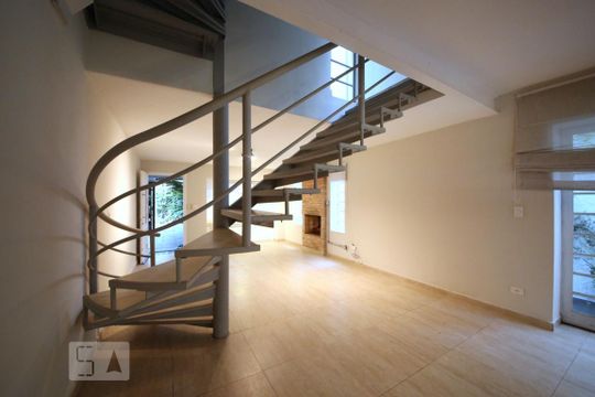 Sala  de casa de condomínio para alugar com 3 quartos, 250m² em Campo Belo, São Paulo