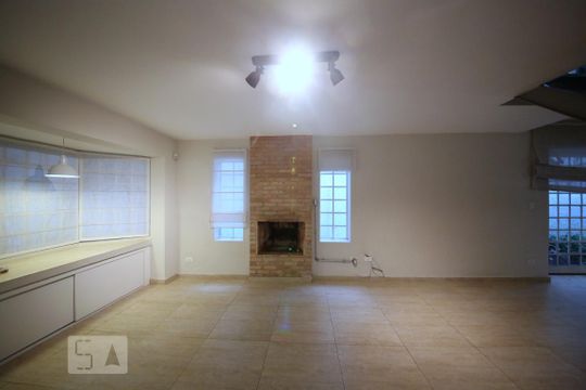 Sala de casa de condomínio para alugar com 3 quartos, 250m² em Campo Belo, São Paulo