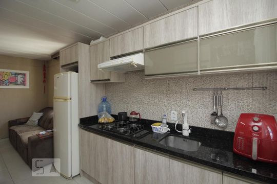 Cozinha de apartamento para alugar com 2 quartos, 42m² em Estância Velha, Canoas