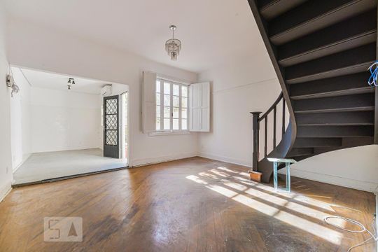 Casa à venda com 3 quartos, 120m² em Vila Mariana, São Paulo