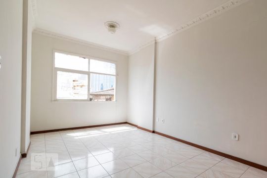 Kitnet/Studio à venda com 1 quarto, 40m² em Centro, Rio de Janeiro