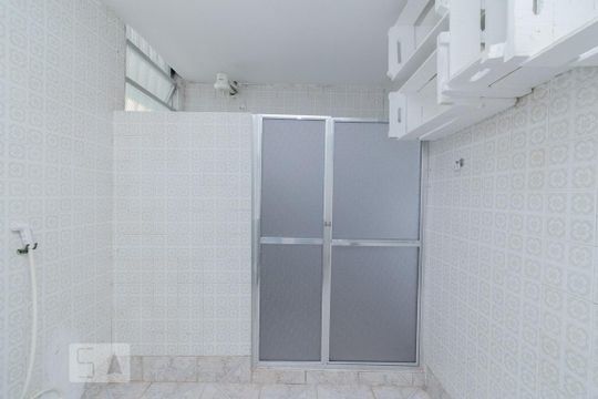 BANHEIRO SOCIAL de apartamento para alugar com 3 quartos, 140m² em Centro, Niterói
