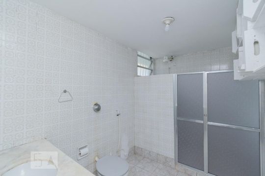 BANHEIRO SOCIAL de apartamento para alugar com 3 quartos, 140m² em Centro, Niterói