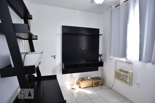 Quarto 1 de apartamento para alugar com 2 quartos, 75m² em Jacarepaguá, Rio de Janeiro