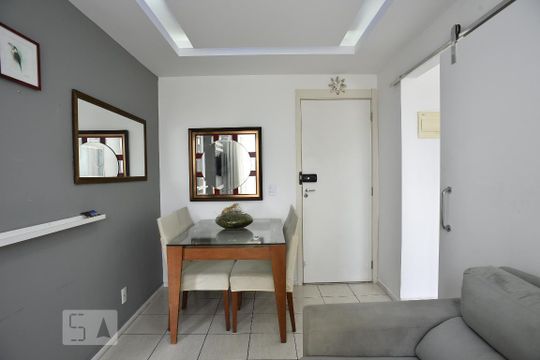 Sala de apartamento para alugar com 2 quartos, 75m² em Jacarepaguá, Rio de Janeiro