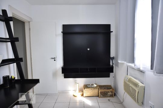 Quarto 1 de apartamento para alugar com 2 quartos, 75m² em Jacarepaguá, Rio de Janeiro