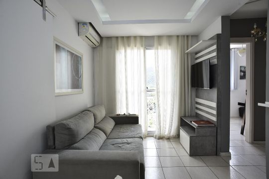 Sala de apartamento para alugar com 2 quartos, 75m² em Jacarepaguá, Rio de Janeiro