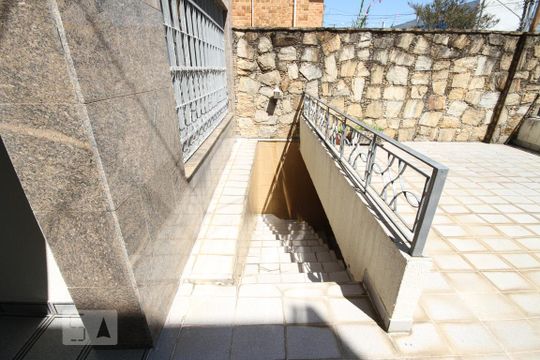 Acesso Garagem de casa à venda com 4 quartos, 361m² em Ipiranga, São Paulo