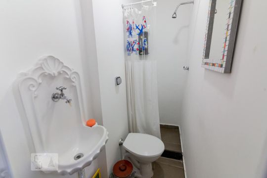Banheiro da Suíte 1 de casa para alugar com 4 quartos, 300m² em Grajaú, Rio de Janeiro