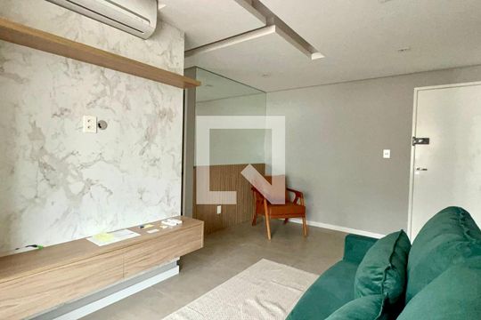 Sala de apartamento para alugar com 2 quartos, 56m² em Vila Anglo Brasileira, São Paulo