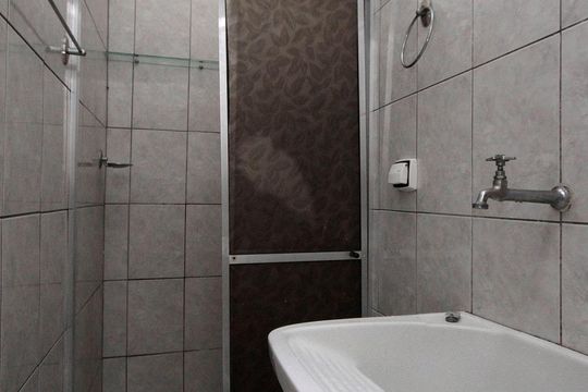 Banheiro de kitnet/studio à venda com 1 quarto, 35m² em Bela Vista, São Paulo