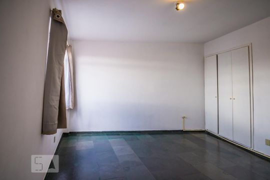 Quarto de apartamento à venda com 1 quarto, 47m² em Vila Lidia, Campinas