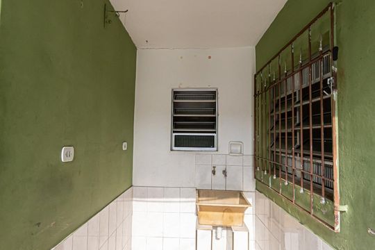 Área de Serviço de casa à venda com 2 quartos, 350m² em Parque Sao Lucas, São Paulo