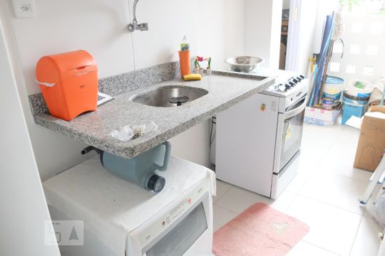 Cozinha de apartamento para alugar com 2 quartos, 70m² em Parque Bela Vista, Salvador