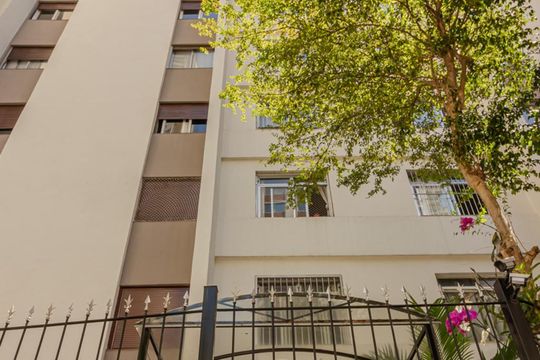 Fachada de apartamento para alugar com 3 quartos, 77m² em Aclimação, São Paulo