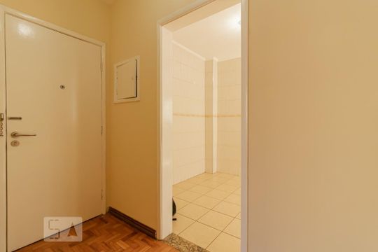 Entrada de apartamento para alugar com 3 quartos, 77m² em Aclimação, São Paulo