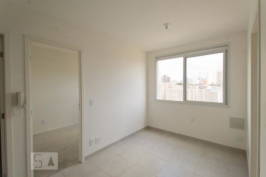 Apartamento à venda com 2 quartos, 34m² em Cambuci, São Paulo