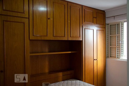 Quarto 1 de apartamento para alugar com 2 quartos, 70m² em Vila Constança, São Paulo