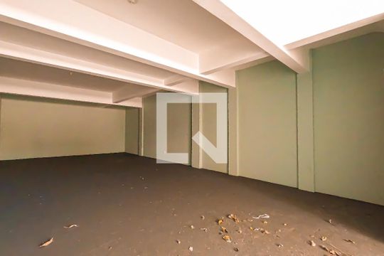 Garagem de casa à venda com 3 quartos, 180m² em Parque Continental Ii, Guarulhos