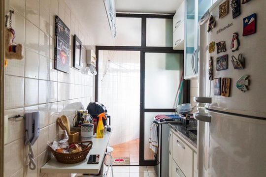Cozinha de apartamento à venda com 2 quartos, 60m² em Vila Paulista, São Paulo
