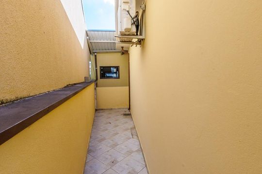 Área Externa - Corredor Quintal de casa à venda com 5 quartos, 380m² em Jardim Chapadão, Campinas
