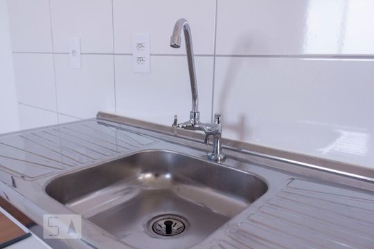 Cozinha de apartamento para alugar com 2 quartos, 42m² em Jardim Santa Emília, São Paulo