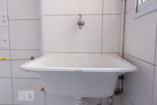 Área de Serviço de apartamento para alugar com 2 quartos, 42m² em Jardim Santa Emília, São Paulo
