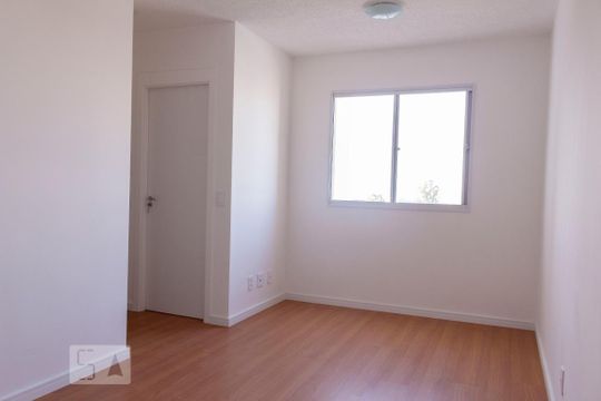 Apartamento para alugar com 2 quartos, 42m² em Jardim Santa Emília, São Paulo