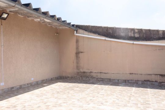 Varanda suíte 3 de casa à venda com 3 quartos, 180m² em Vila Gumercindo, São Paulo