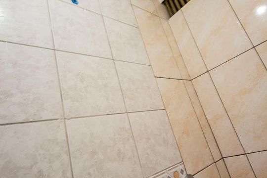 Banheiro  de apartamento para alugar com 1 quarto, 73m² em Vila Ipiranga, Porto Alegre