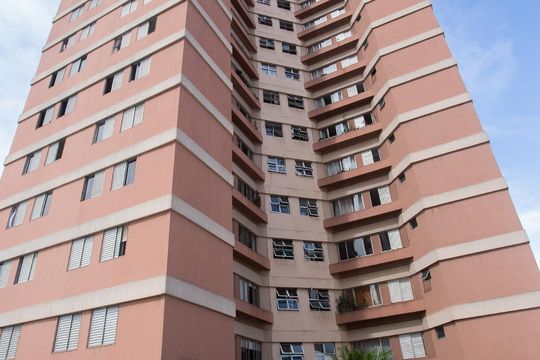 Fachada do bloco de apartamento para alugar com 3 quartos, 67m² em Centro, Diadema