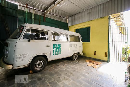 Garagem de casa à venda com 3 quartos, 90m² em Jardim Anhanguera, São Paulo