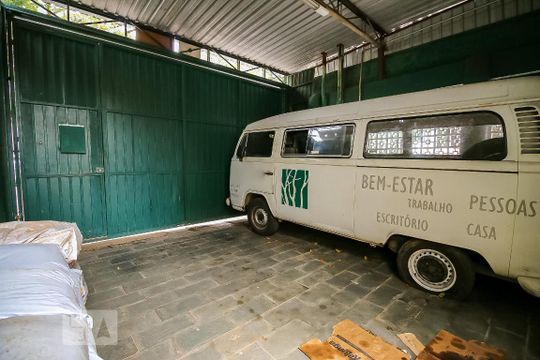 Garagem de casa à venda com 3 quartos, 90m² em Jardim Anhanguera, São Paulo