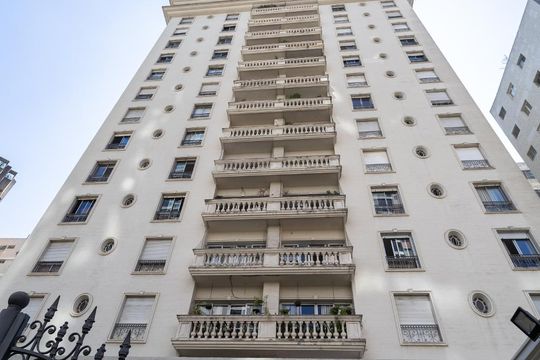 Fachada de apartamento para alugar com 3 quartos, 140m² em Jardim Paulista, São Paulo