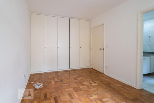 Suíte de apartamento para alugar com 3 quartos, 140m² em Jardim Paulista, São Paulo