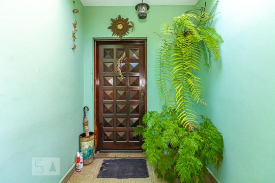 Entrada de casa à venda com 3 quartos, 200m² em Vila Ipojuca, São Paulo