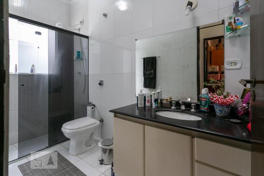 Banheiro de casa à venda com 4 quartos, 260m² em Jardim Fenix, São Bernardo do Campo