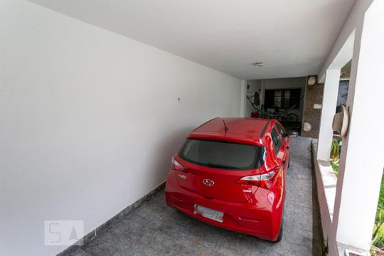 Garagem de casa à venda com 4 quartos, 260m² em Jardim Fenix, São Bernardo do Campo