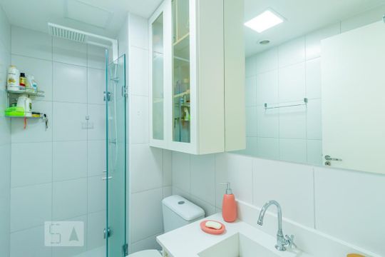 Banheiro de apartamento à venda com 2 quartos, 37m² em Cambuci, São Paulo