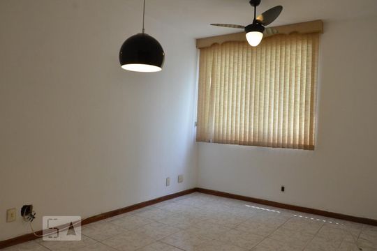 Sala de apartamento à venda com 2 quartos, 65m² em Engenho de Dentro, Rio de Janeiro